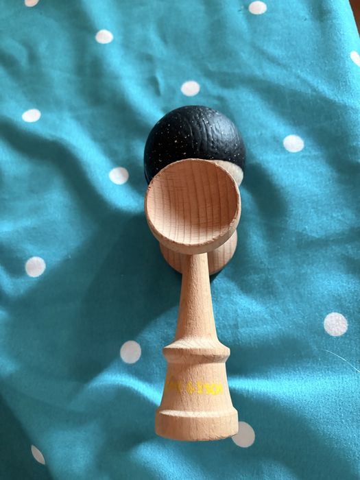 Kendama Revo Clear White splatters