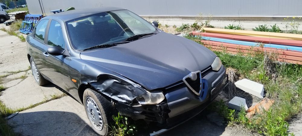 Alfa Romeo 156 doua bucăți