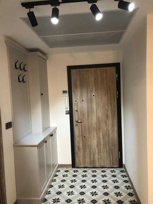 Дава се под наем Двустаен апартамент в Бургас, Лазур - 58 кв.м за 229.5 € - Снимка #1