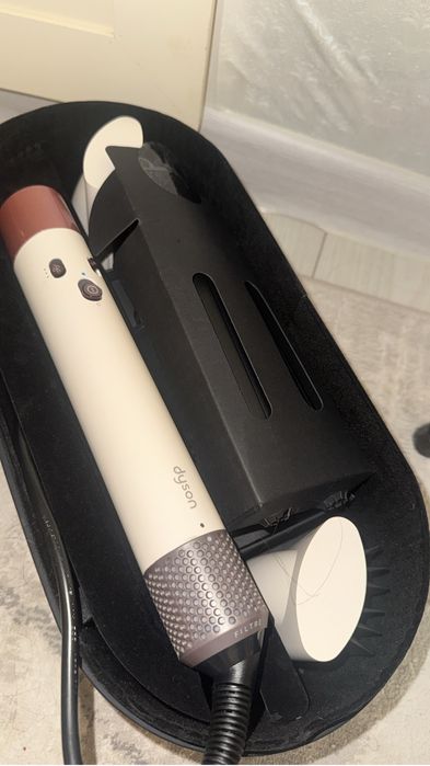 Dyson airwrap 200k новый