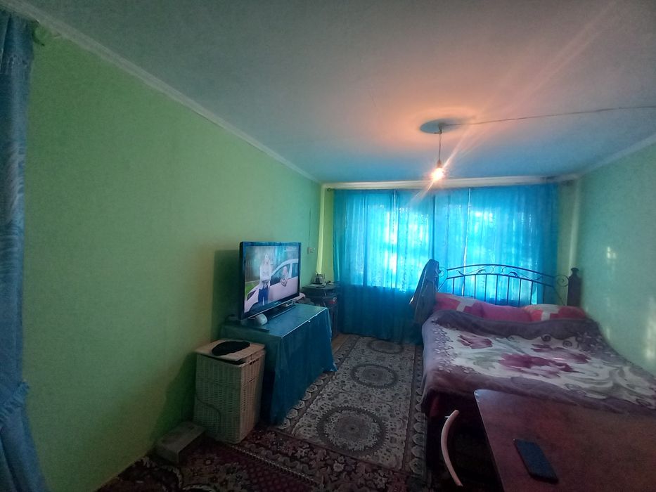 Продаётся 2 х комнатная квартира