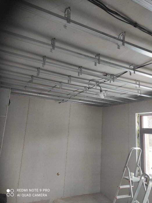 Дистанционер за по лесен и бърз монтаж на CD профилите за гипсокартон