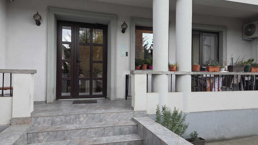Inchiriez apartament 2 camere