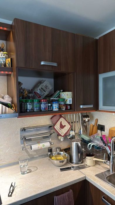 Продавам кухня с вградени електроуреди