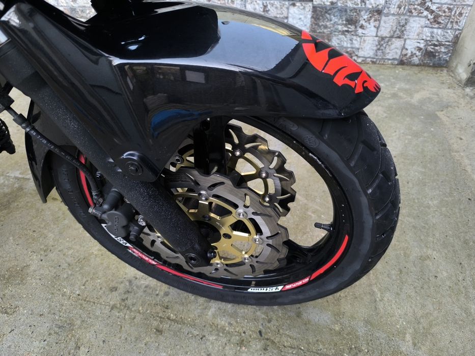 Suzuki v strom само на части Сузуки в стром