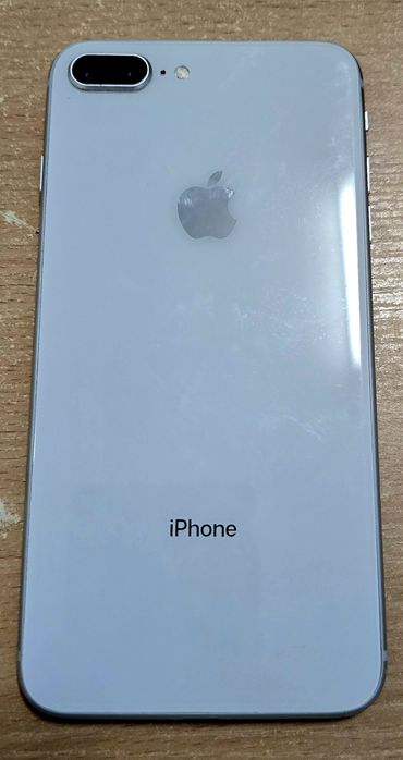 IPhone 8+  64 гб