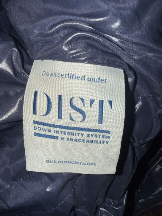 куртка MONCLER в хорошем состоянии