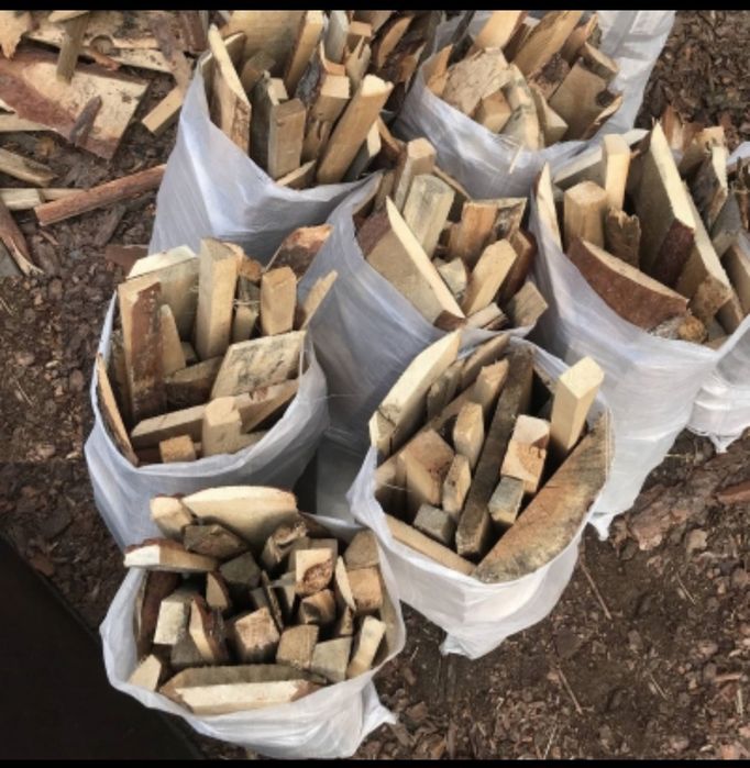 Дрова березовые в мешках. Дрова сосна в мешках. Дрова березовые в мешках. Дрова березовые в мешках. Дрова березовые в мешках.