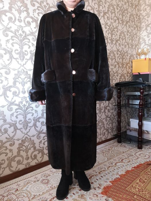 Срочно Продам шубу бобёр 52-58рр
