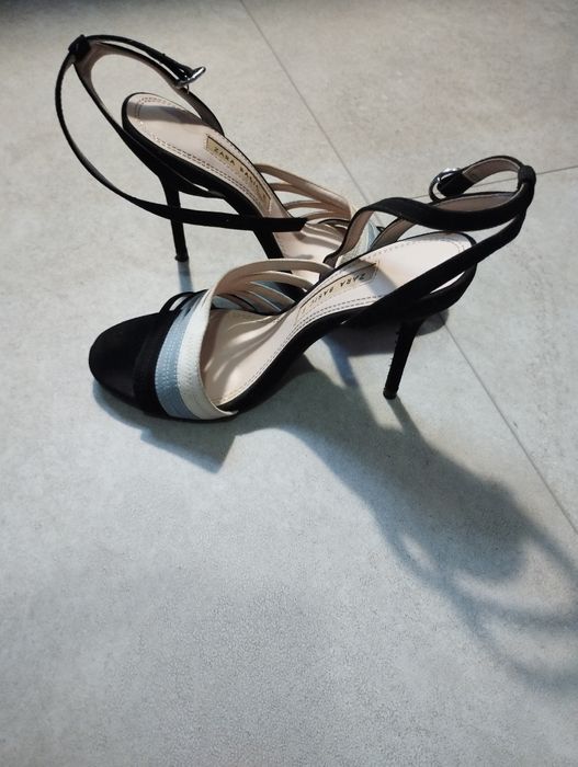 Елегантни дамски обувки Zara