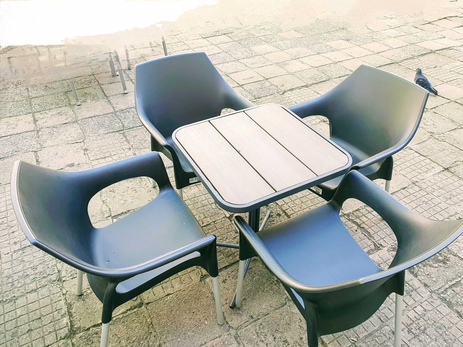 Маси и Столове за Заведение