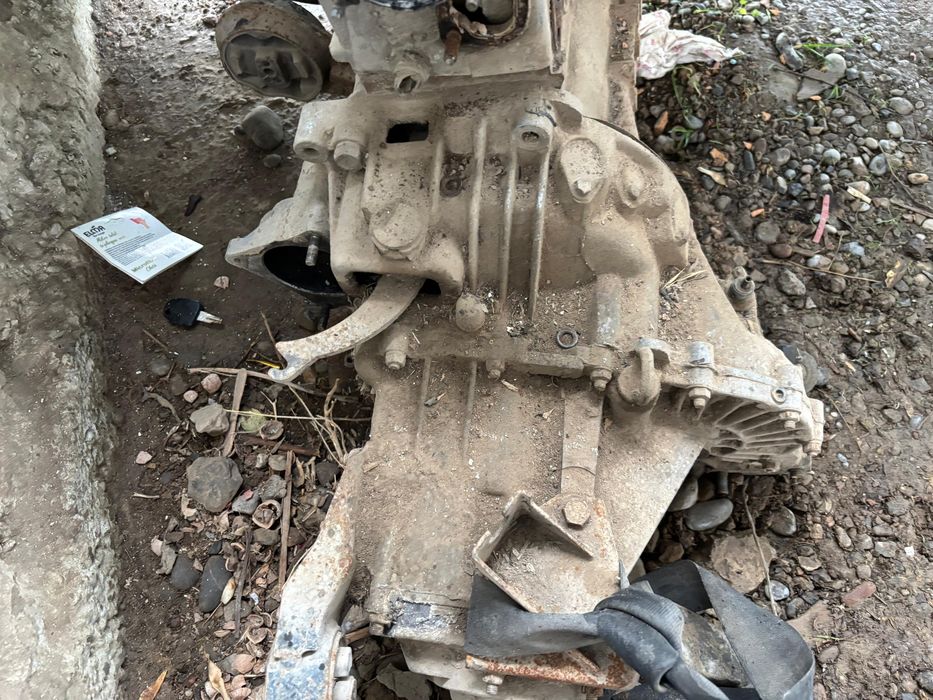 Матор  каробка 099 карбюратор