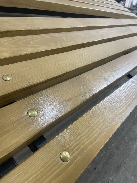 Скамейки без спинки,, урныы