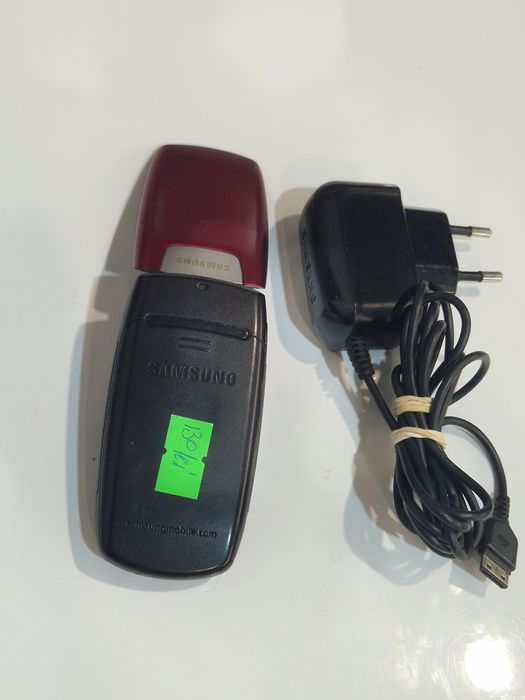 Telefon cu clapeta perfect funcțional