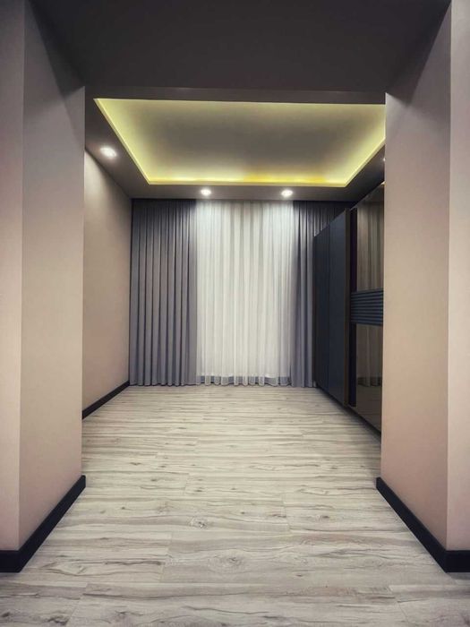 СДАЕТСЯ В АРЕНДУ 3/3/5  165 кв.м. В ЦЕНТРЕ