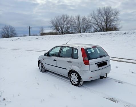 Parc auto

Ford Fiesta 2003 – 1.4 Benzină
 Preț: 850 €


 Înmatriculat