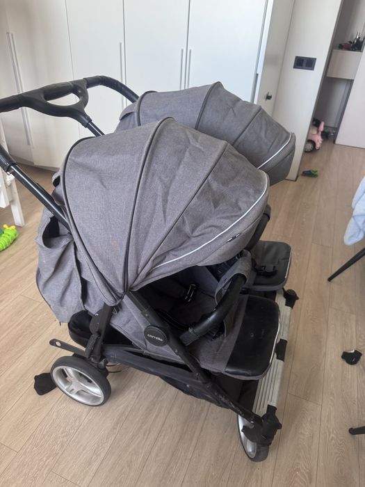Продам   Коляску для двойни Carello