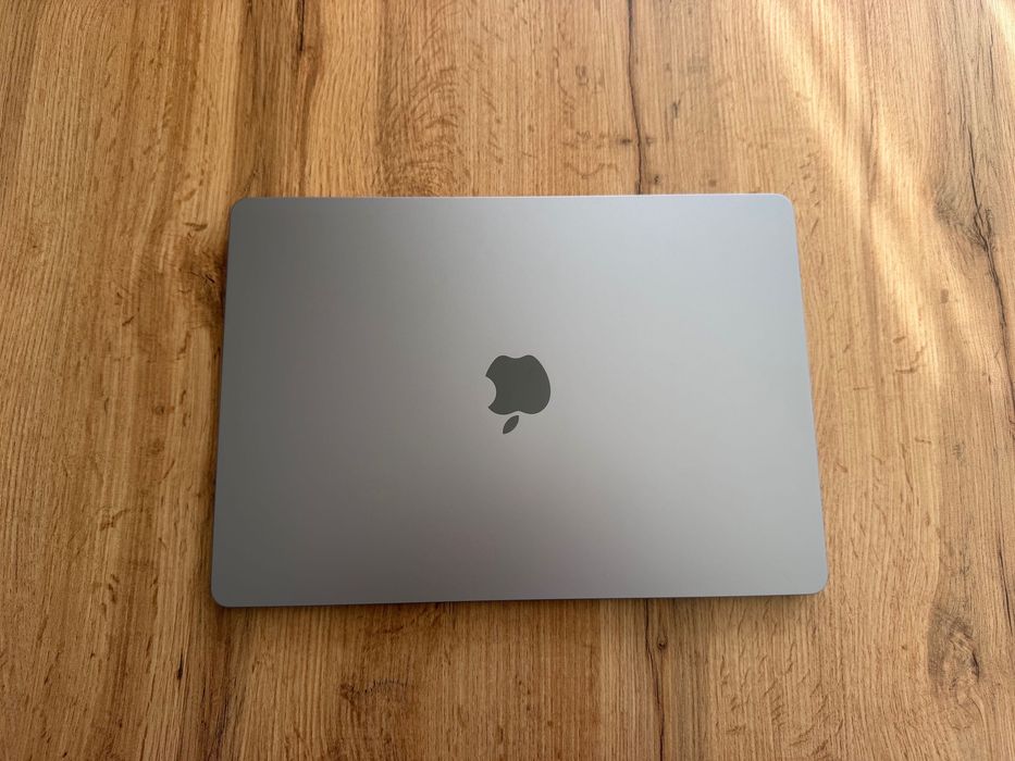 MacBook Air 15" M3 Chip 8-CPU, 10-GPU, 16GB RAM, 256GB SSD В ГАРАНЦИЯ ДО 27.10.2028г.
