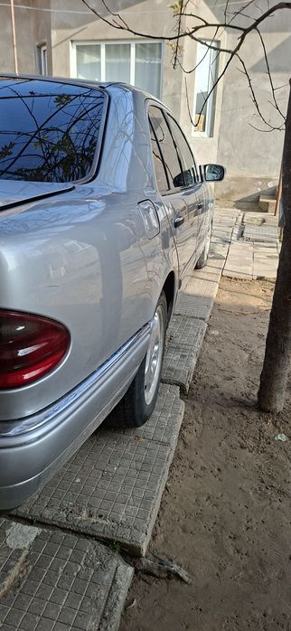 Mercades   210 kuzov