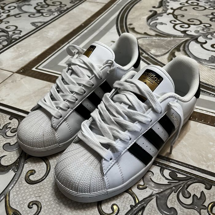 Adidas superstar