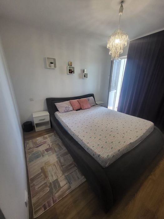 Apartament 3 camere pentru inchiriat.