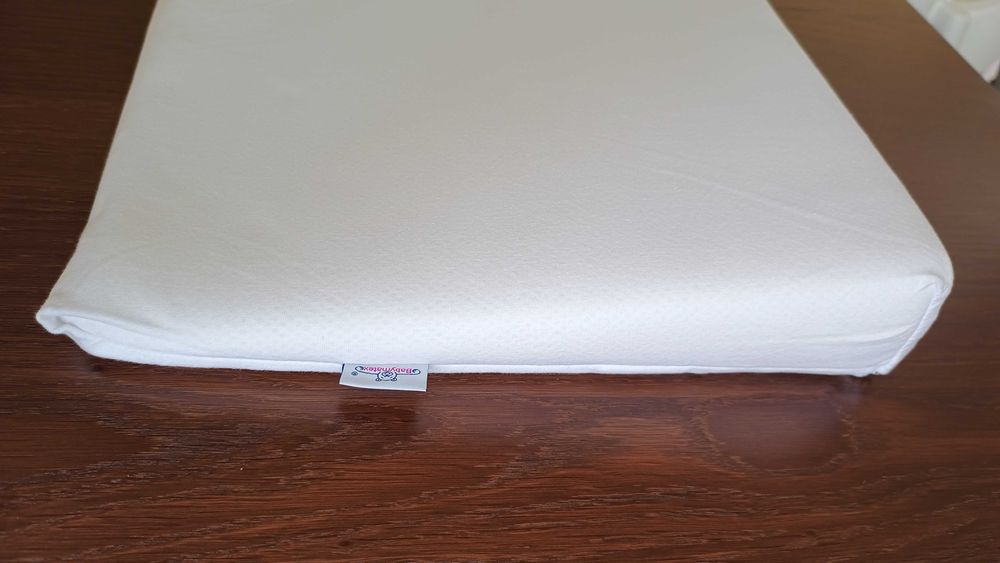 Антирефлуксна възглавница Babymatex 40x36x7см