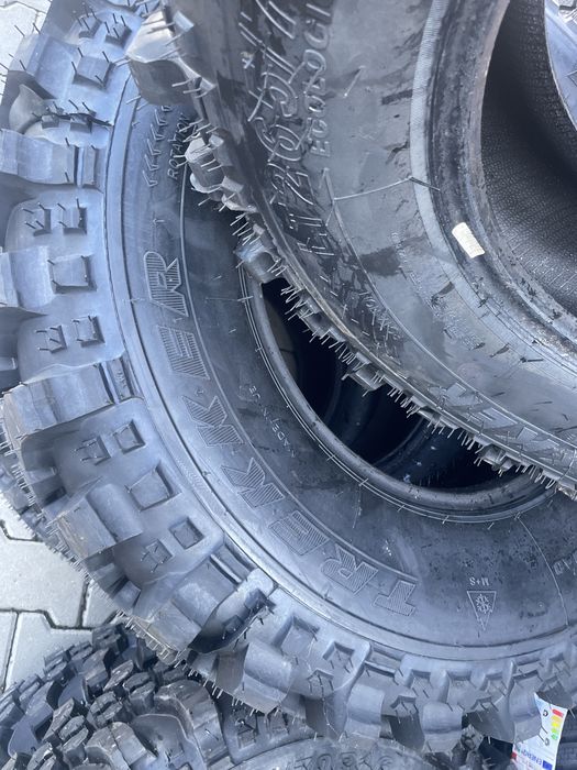 265 75 16 Equipe Trekker  Simex Off road (resapat)