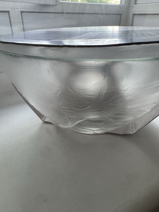 Салатник новый запечатанный