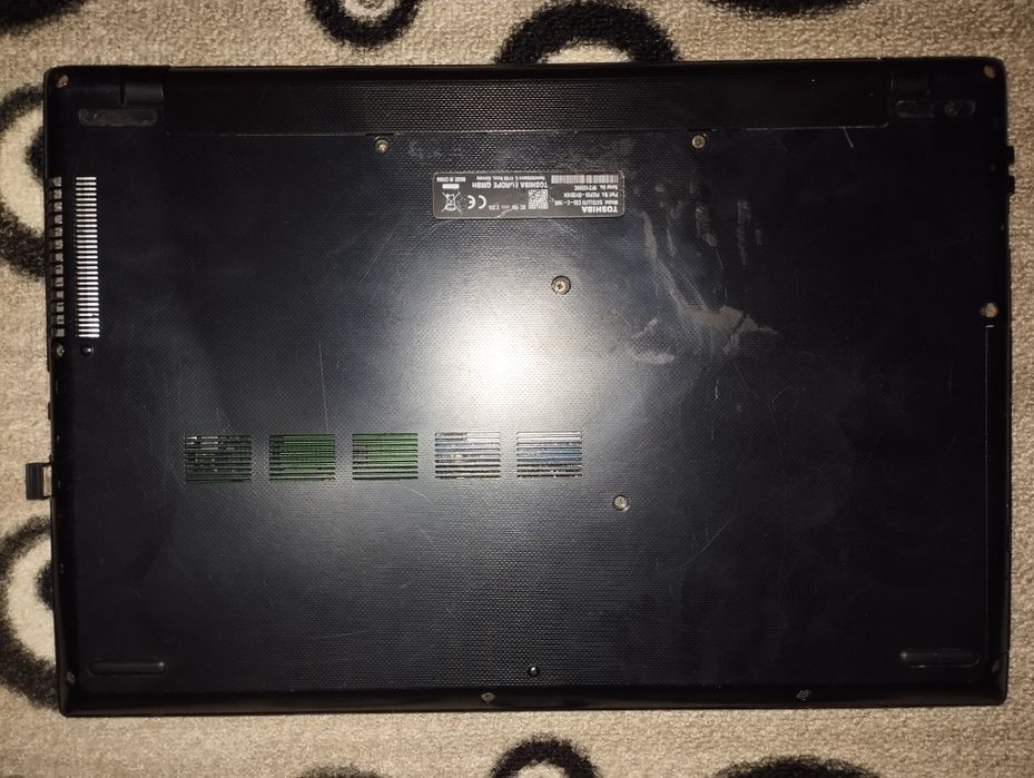 Продавам Лаптоп TOSHIBA