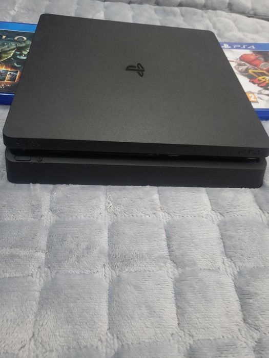 PlayStation 4 Slim