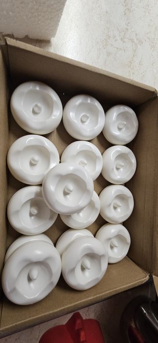 Бутафорна картонена торта и декорация