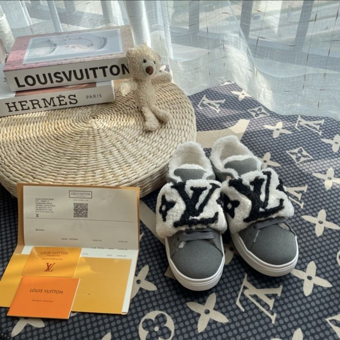 Adidasi Louis Vuitton dama