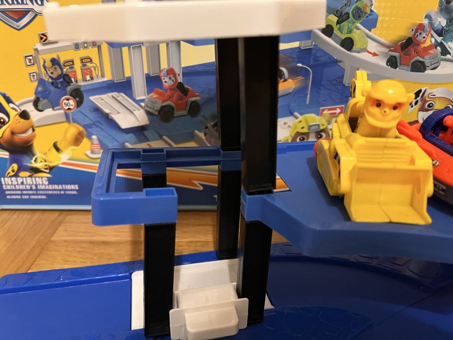 Паркинг на два етажа на Пес Патрул