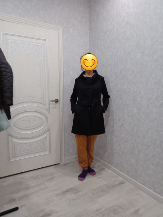 Плащ черный короткий