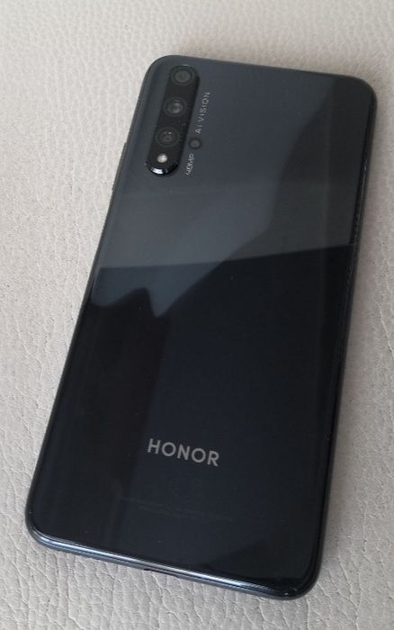 Продам HONOR 20 чёрного цвета