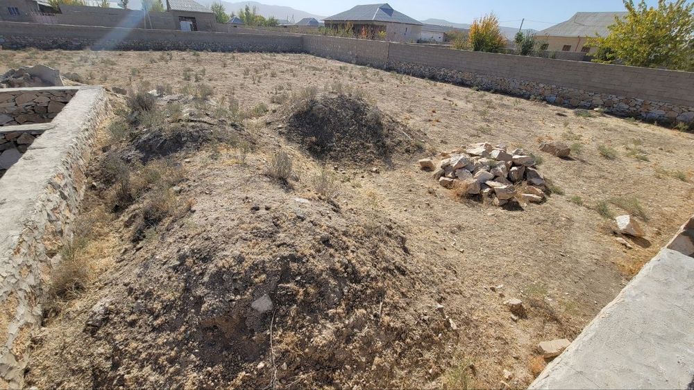 Nurotoda yer sotiladi