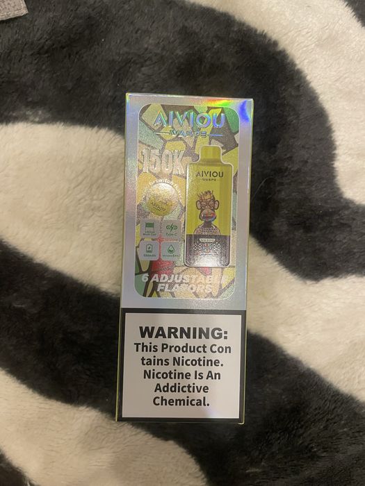 Vape 150k Pufuri cu 6 Arome  + Ecran Inteligent