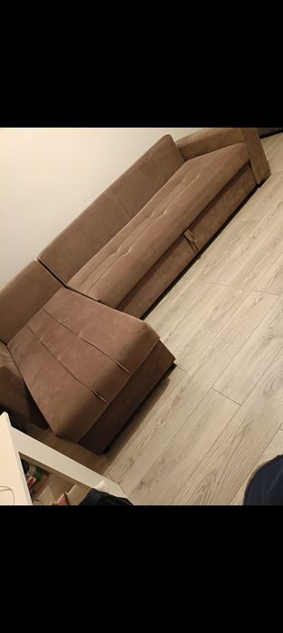 Диван угловой ,тахта чистые