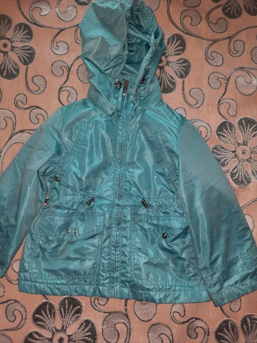 Демисезонная  куртка.