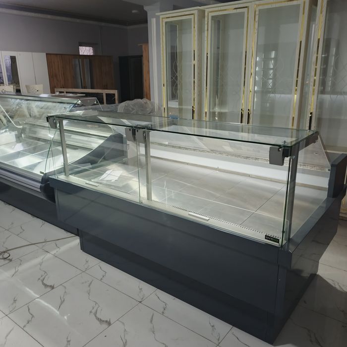 Doʻkon vitrina. Xalodilnik kupe  enteco master