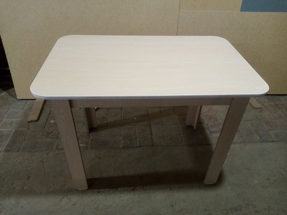Продам новый кухонный стол!