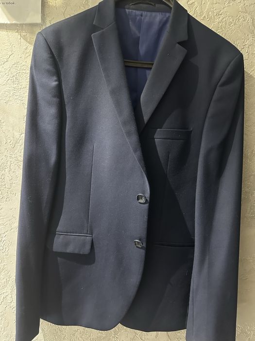 Костюм выходной, школьный.