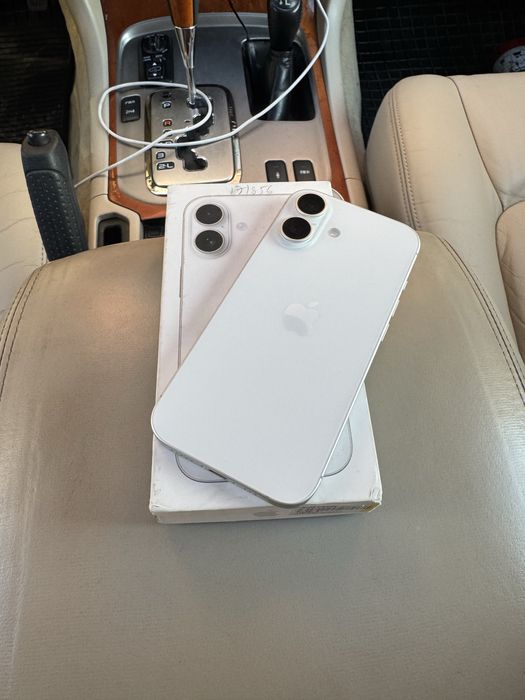 Продам Айфон 17 256гб