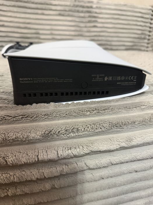 PS 5 Slim 825 GB