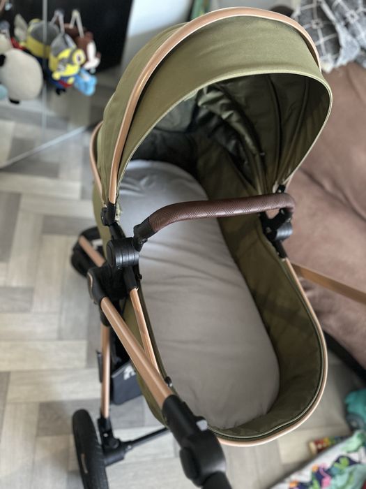 Детская коляска 3 в 1