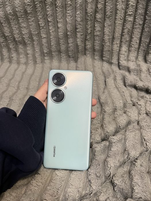 продаю Huawei nova11i