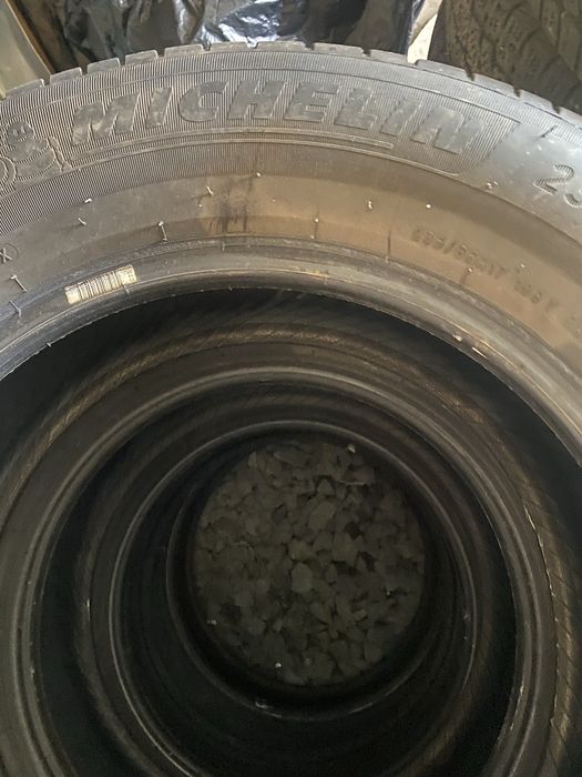 Шины Michelin 235/65/17, б/у
