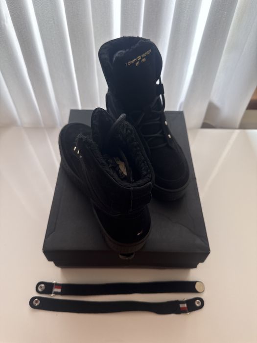 Tommy Hilfiger cizme imblanite 39 in cutia originala