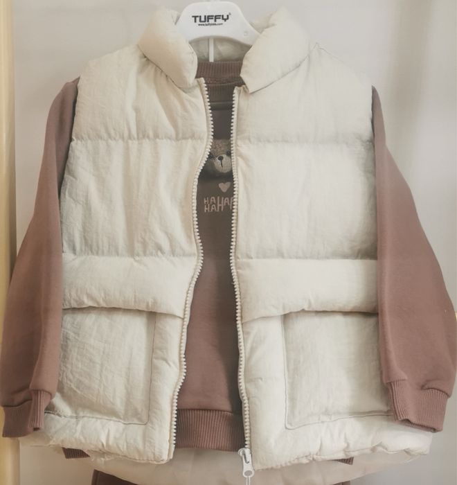 Безрукавки на 2-3 года