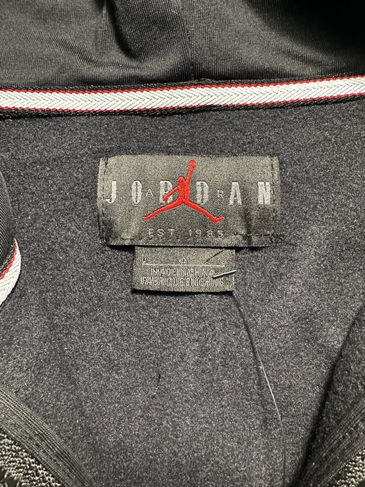 Jordan зипка черная